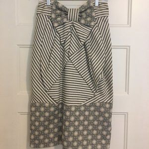 Anthropologie elegant cotton print tulip style skirt - size 6